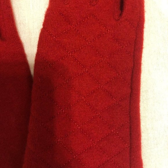 Ann Taylor Red Gloves - Picture 2 of 3